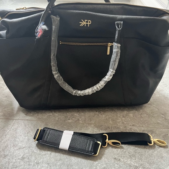 Freshly Picked Ebony Weekender Bag NWT - Picture 7 of 13